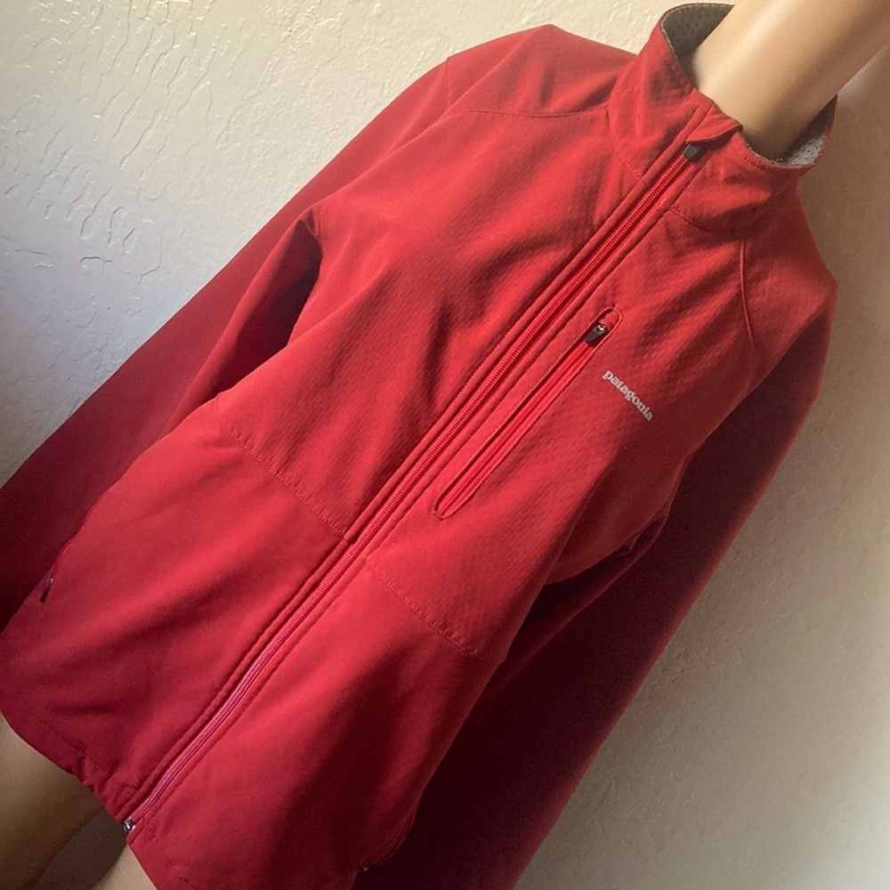 PATAGONIA Men’s Red Burgundy Windbreaker Size Medium